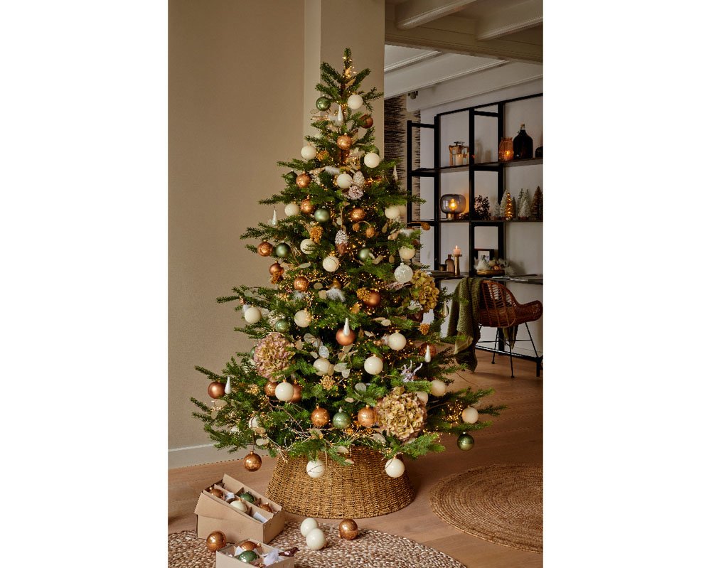 Grandis Fir Artificial Christmas Tree 6ft / 180cm