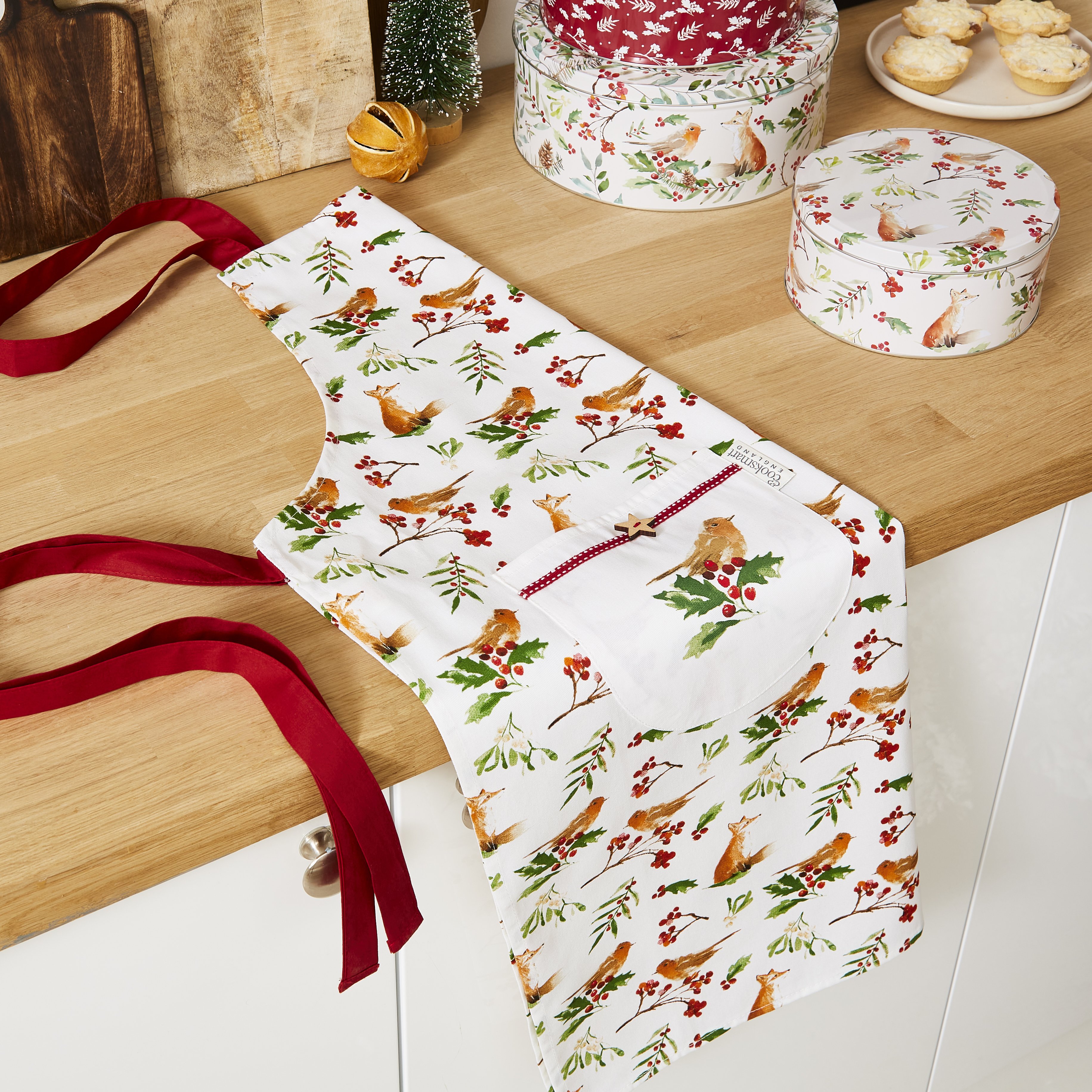 Cooksmart A Winters Tales Apron