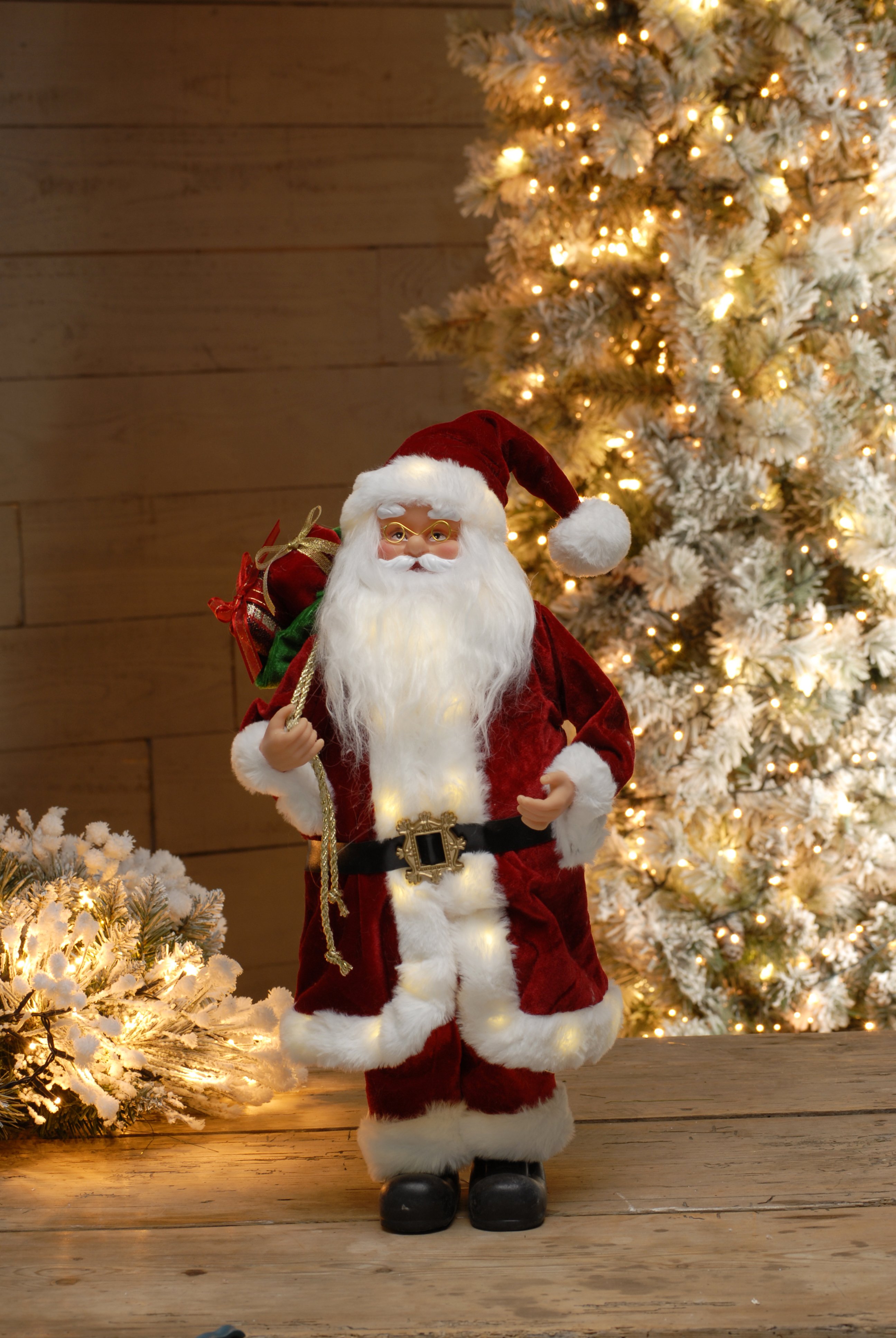 63Cm Battery Operated Classic Standing Santa